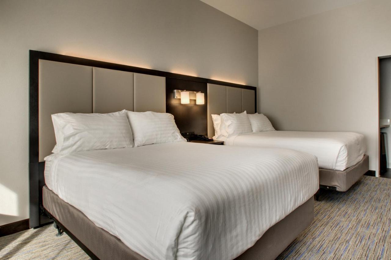 Express & Charleston Ne Mt Pleasant Us17 By Ihg Mount Pleasant