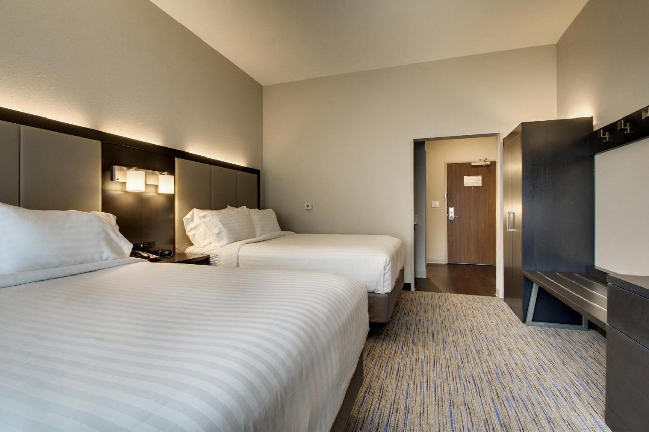 Express & Charleston Ne Mt Pleasant Us17 By Ihg Hotel Mount Pleasant