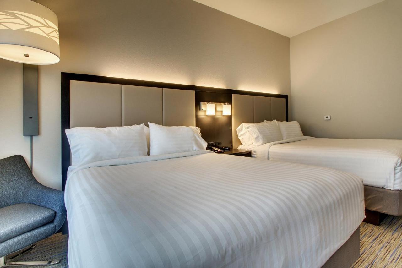 Hotel Express & Charleston Ne Mt Pleasant Us17 By Ihg Mount Pleasant