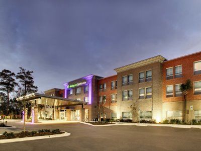 Express & Charleston Ne Mt Pleasant Us17 By Ihg Hotel
