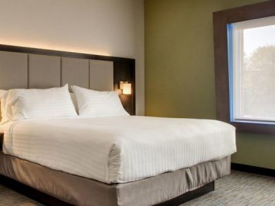 Express & Charleston Ne Mt Pleasant Us17 By Ihg